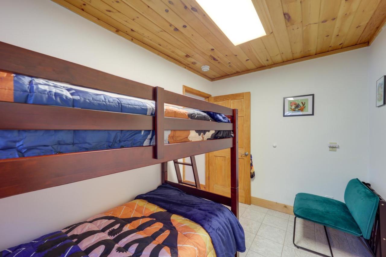 Pet-Friendly Spruce Pine Cabin With Private Fire Pit Exteriér fotografie