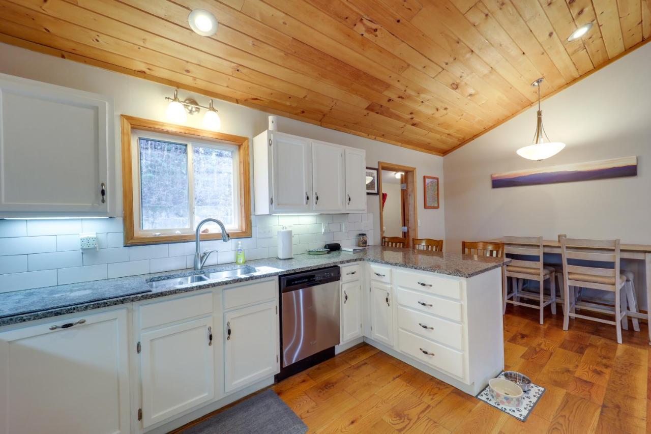Pet-Friendly Spruce Pine Cabin With Private Fire Pit Exteriér fotografie